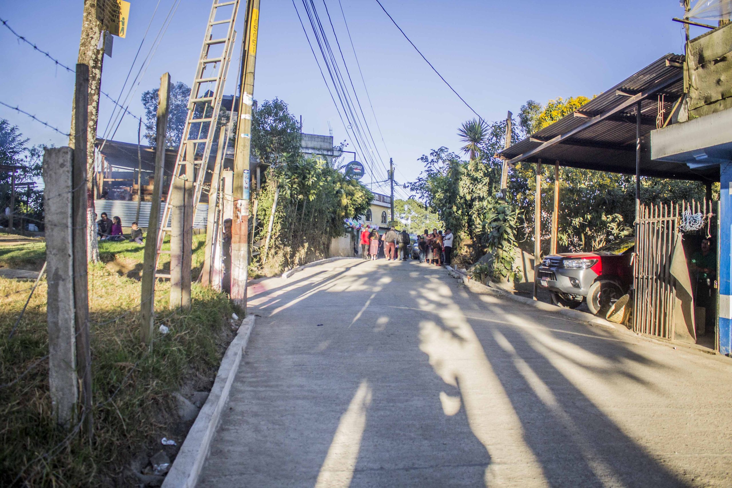 Finaliza proyecto de pavimento en sector 5, aldea Sajcavilla