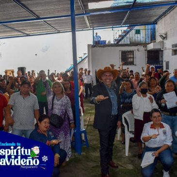 Reunión de Entrega de Permisos de Piso Plaza en el Mercado Municipal de Ciudad Quetzal