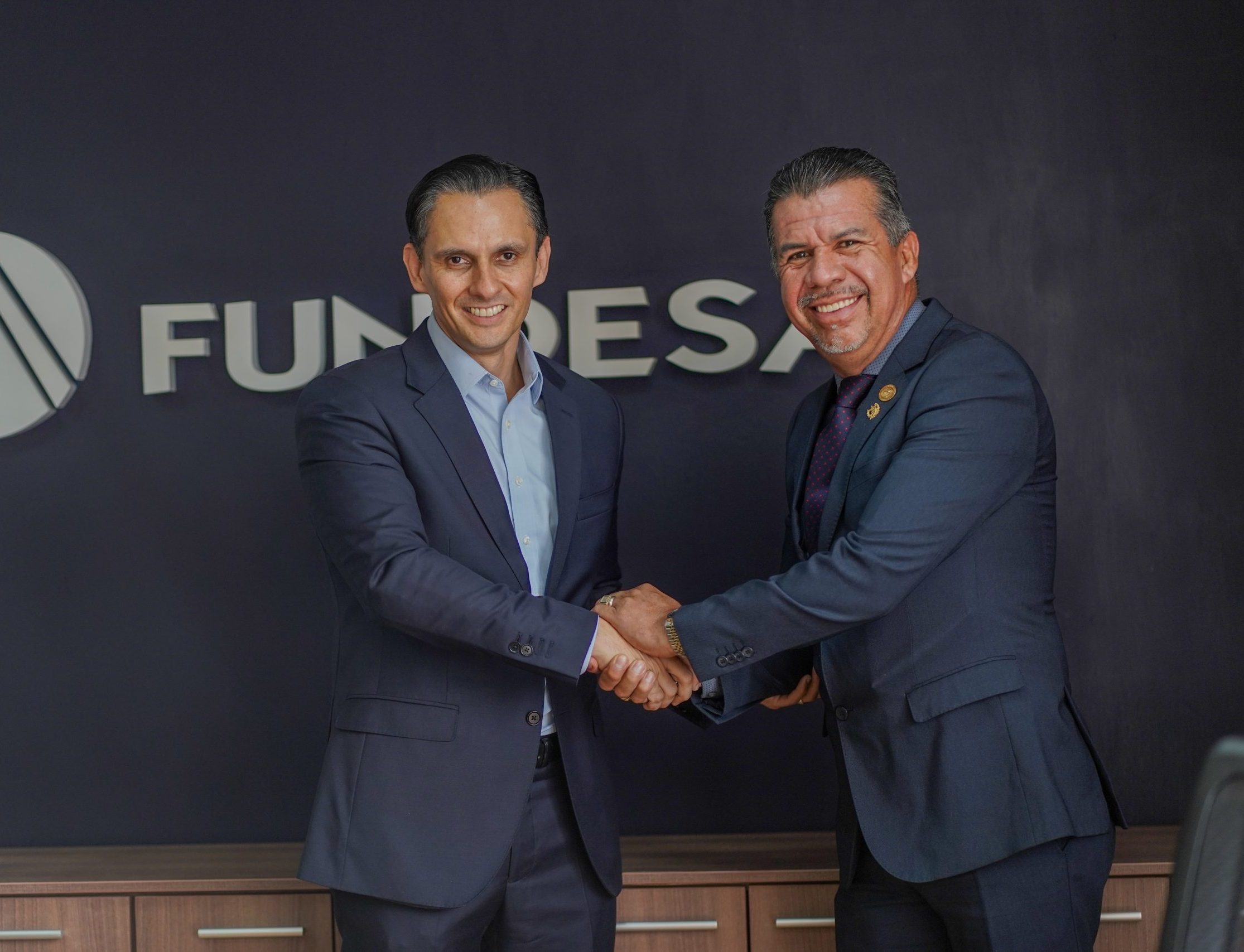 Alcalde Juan Carlos Pellecer participa en reunión estratégica con FUNDESA para impulsar desarrollo regional